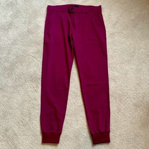 Momtauk golf pant by Greyson - golf pant jogger